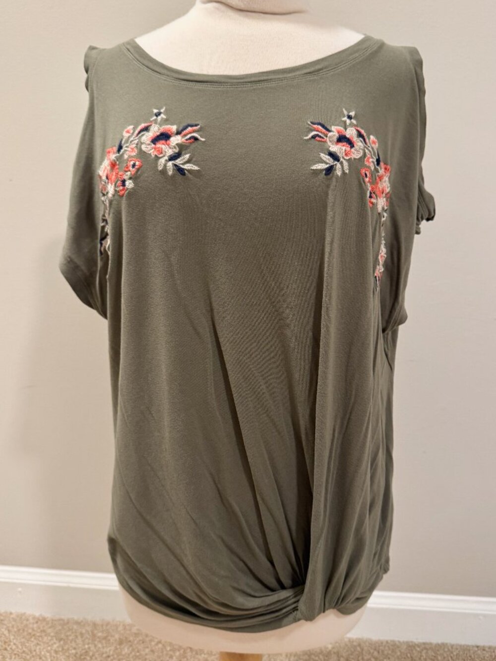 Women's XL Maurices Khaki Green Cold Shoulder Short Sleeved Shirt Knot Front
